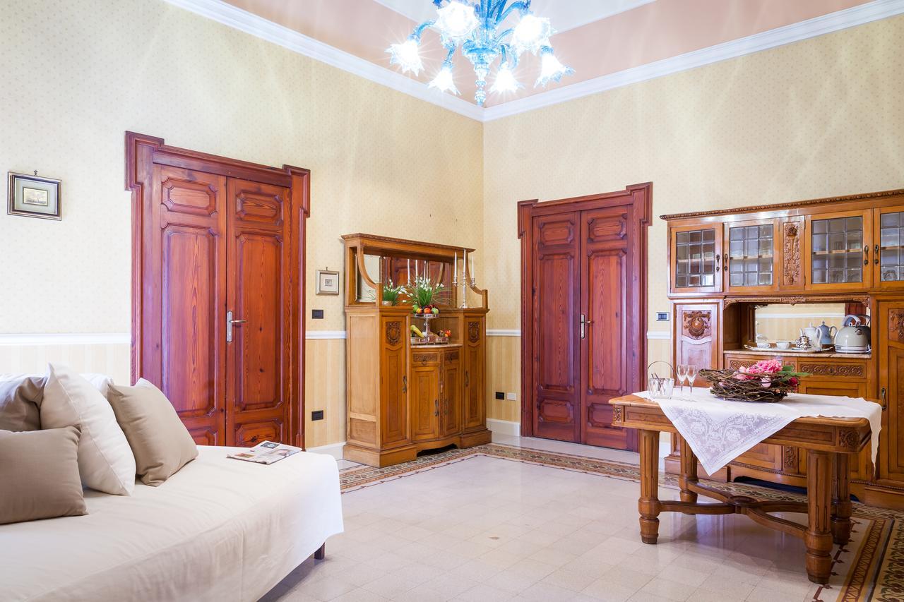 Bed and Breakfast Palazzo Montalbano Шиклі Екстер'єр фото