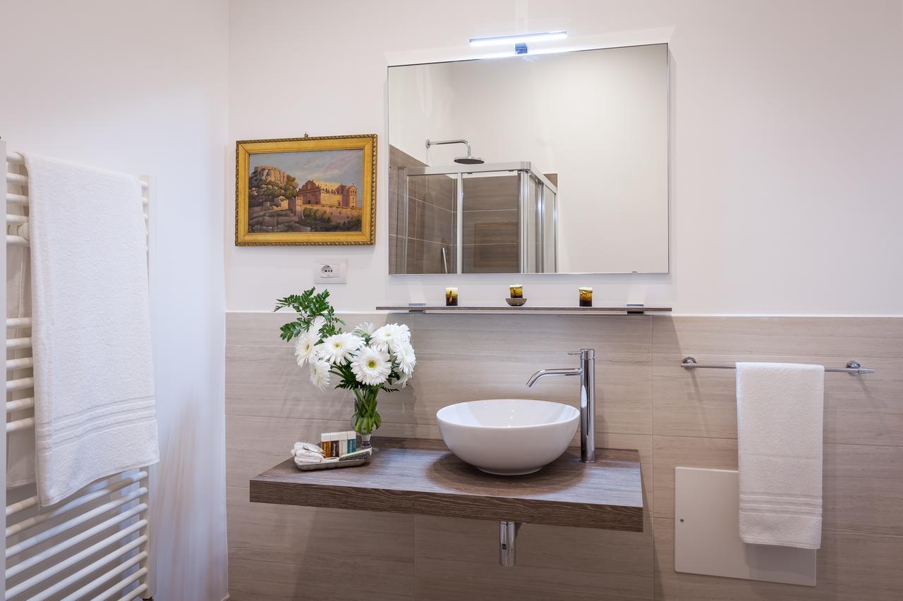 Bed and Breakfast Palazzo Montalbano Шиклі Екстер'єр фото