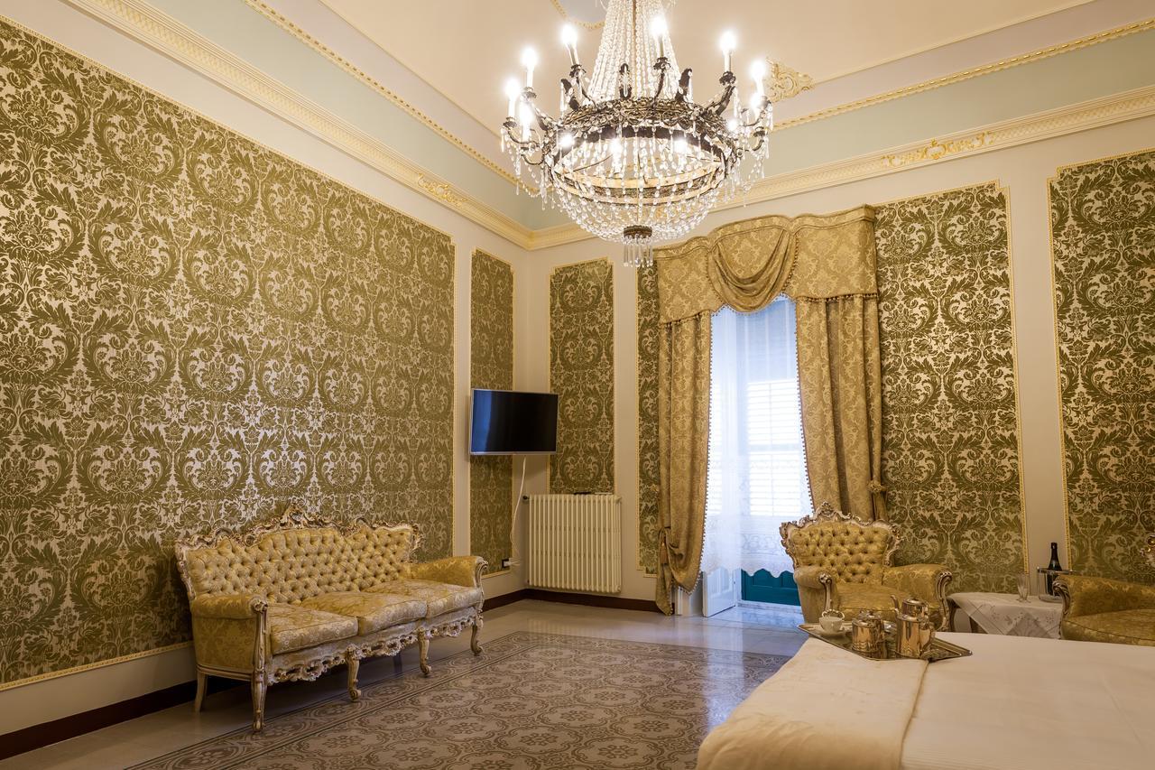 Bed and Breakfast Palazzo Montalbano Шиклі Екстер'єр фото