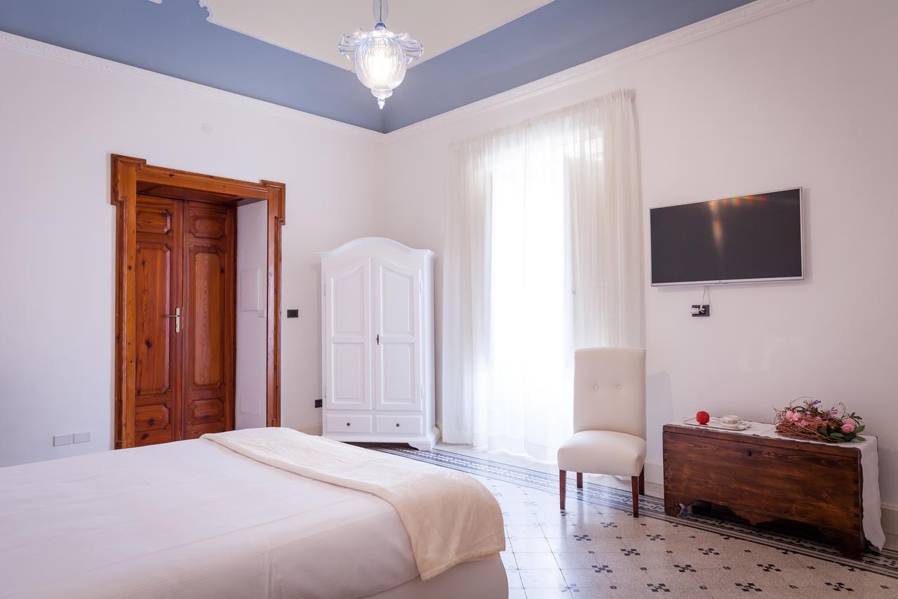 Bed and Breakfast Palazzo Montalbano Шиклі Екстер'єр фото